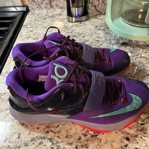 Nike Purple and Teal Sneakers
